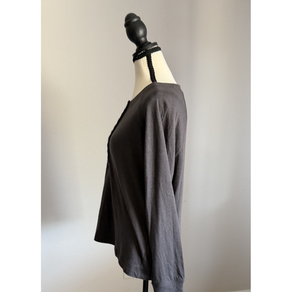 Faherty Cloud Henley Washed Black Medium NWT MSRP $98 - Picture 3 of 10